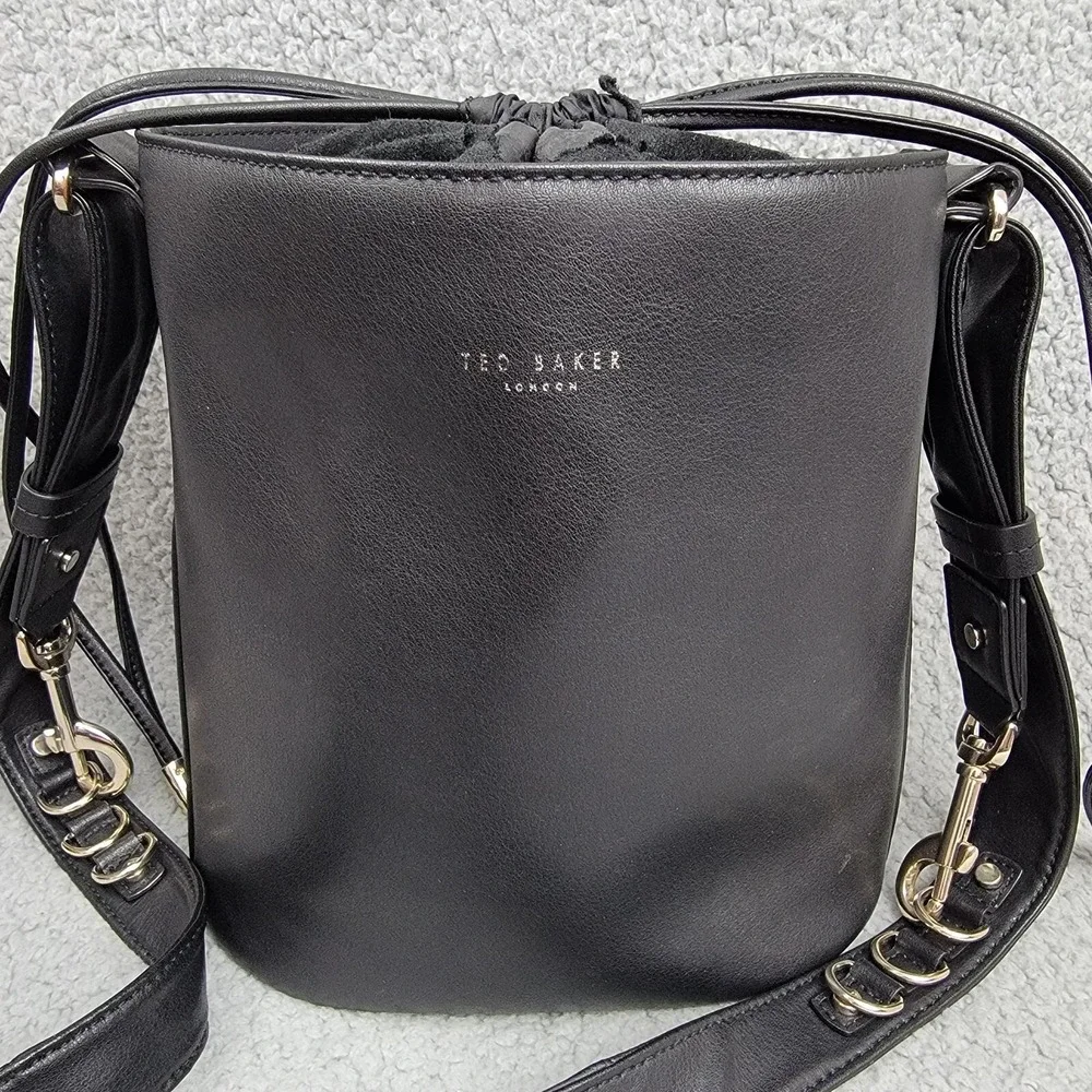 Ted‎ Baker Equesti Equestrian Hobo Bucket Bag Womens Black Leather FLAWS!